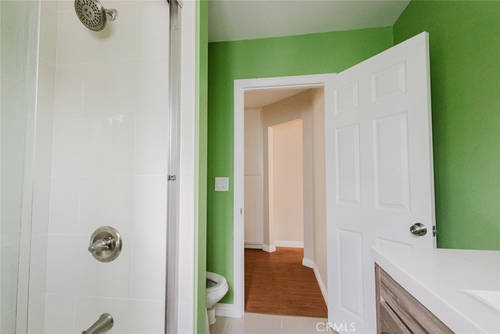 2226 Hauser Boulevard Los Angeles, CA 90016 - Photo 15 of 44