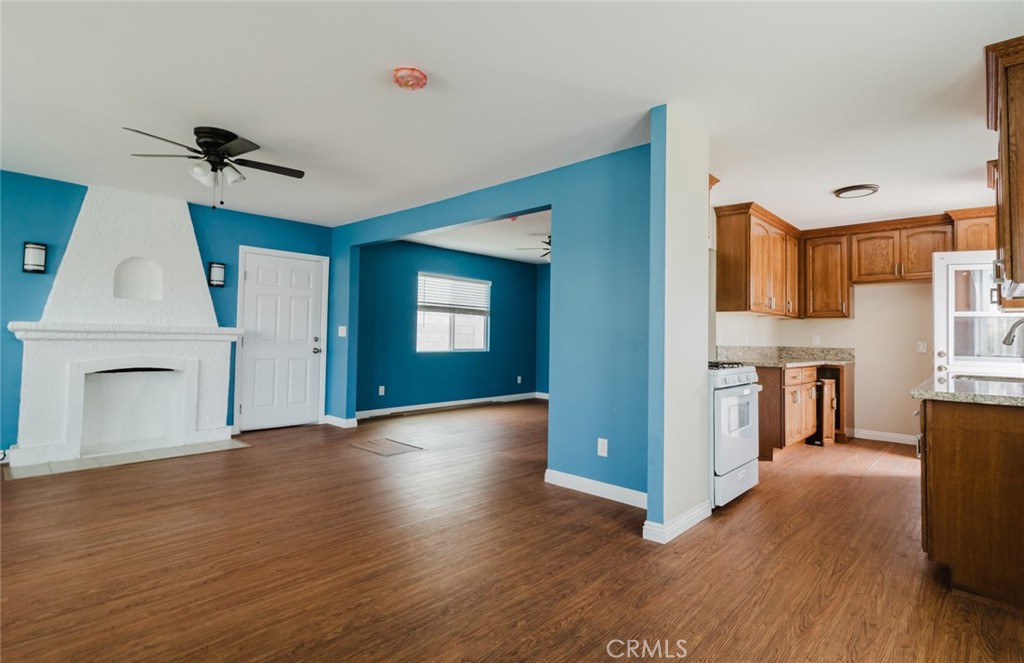 2226 Hauser Boulevard Los Angeles, CA 90016 - Photo 2 of 44