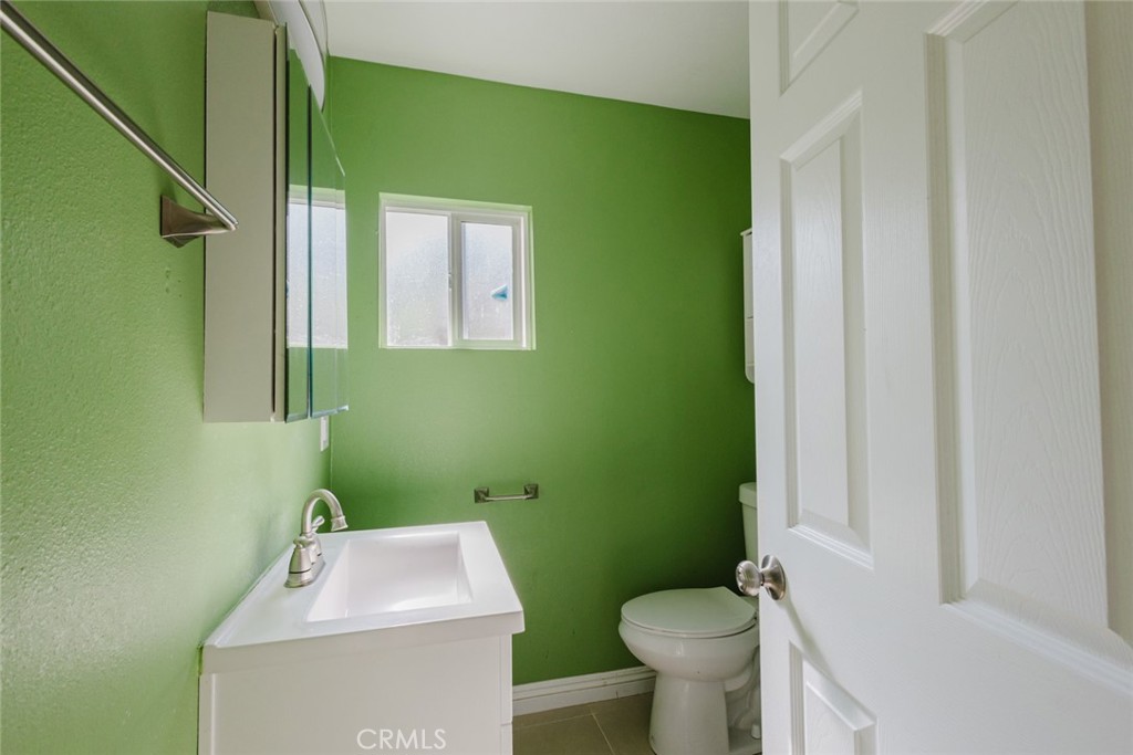 2226 Hauser Boulevard Los Angeles, CA 90016 - Photo 36 of 44