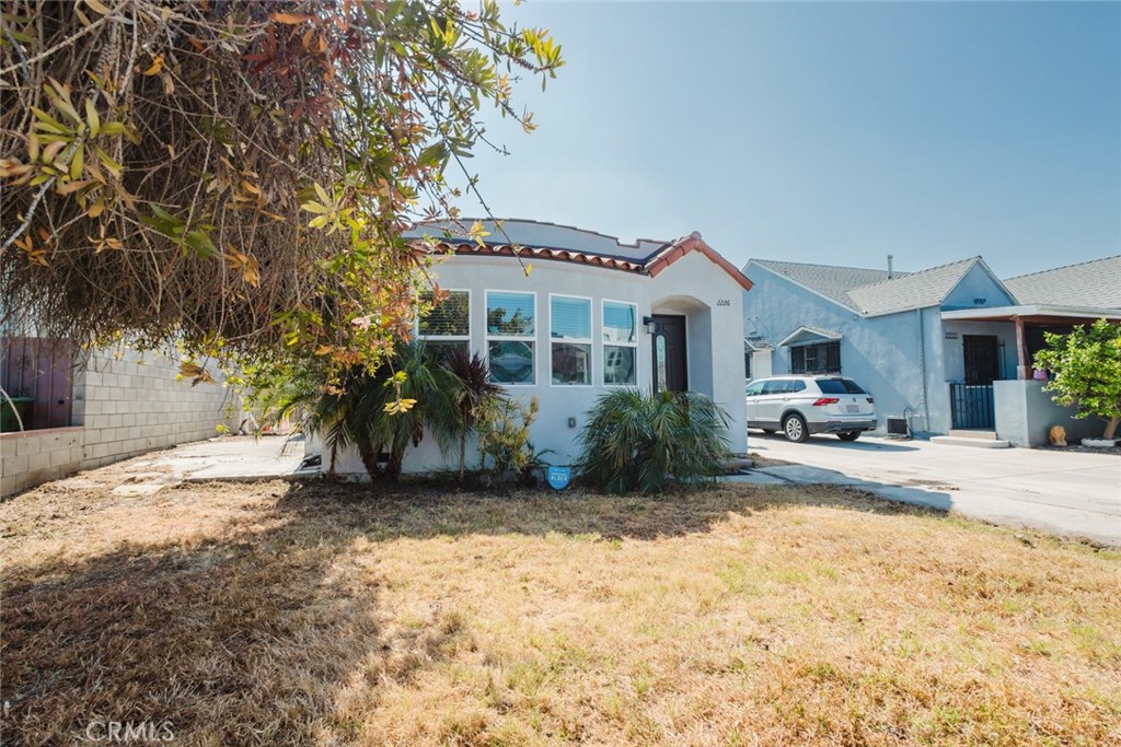 2226 Hauser Boulevard Los Angeles, CA 90016 - Photo 40 of 44