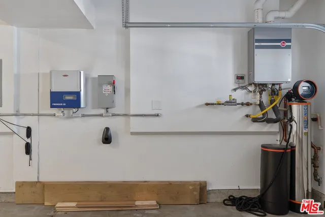 $4,000 | 1558 West Artesia Square, Unit C, Gardena, CA 90248