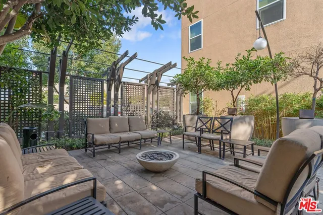 $4,000 | 1558 West Artesia Square, Unit C, Gardena, CA 90248