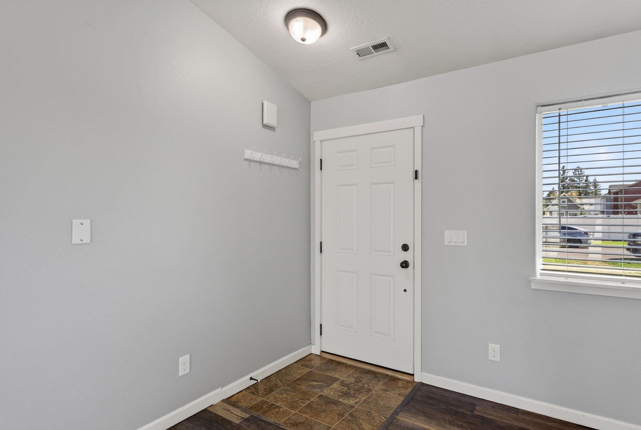 4407 South Mack Road Spokane, WA 99224 - Photo 3 of 45 Gallery Image 3
