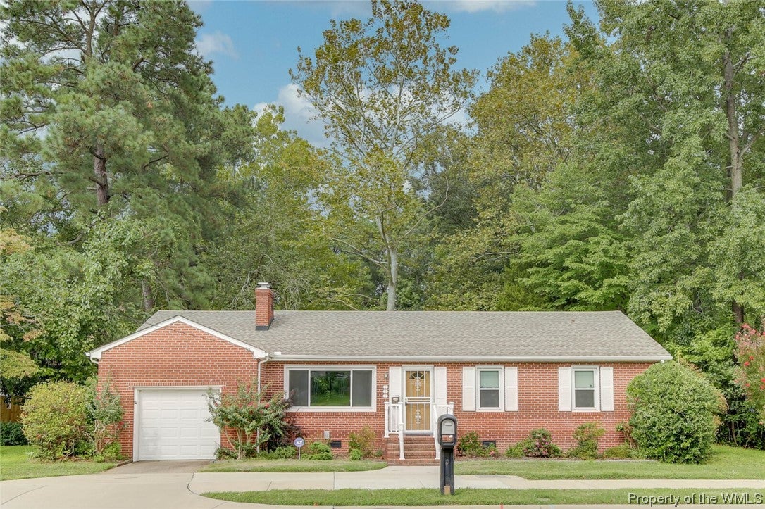 137 Saunders Road Hampton, VA 23666 - Photo 2 of 34 Gallery Image 2