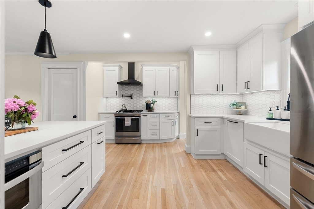 27 Fellsmere Road Malden, MA 02148 - Photo 15 of 39