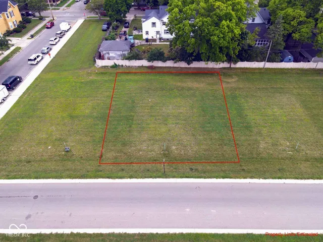 $380,000 | 166 West Franklin Street, Shelbyville, IN 46176