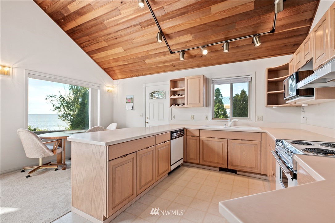 3315 Robertson Road Bellingham, WA 98226 - Photo 9 of 25 Gallery Image 9