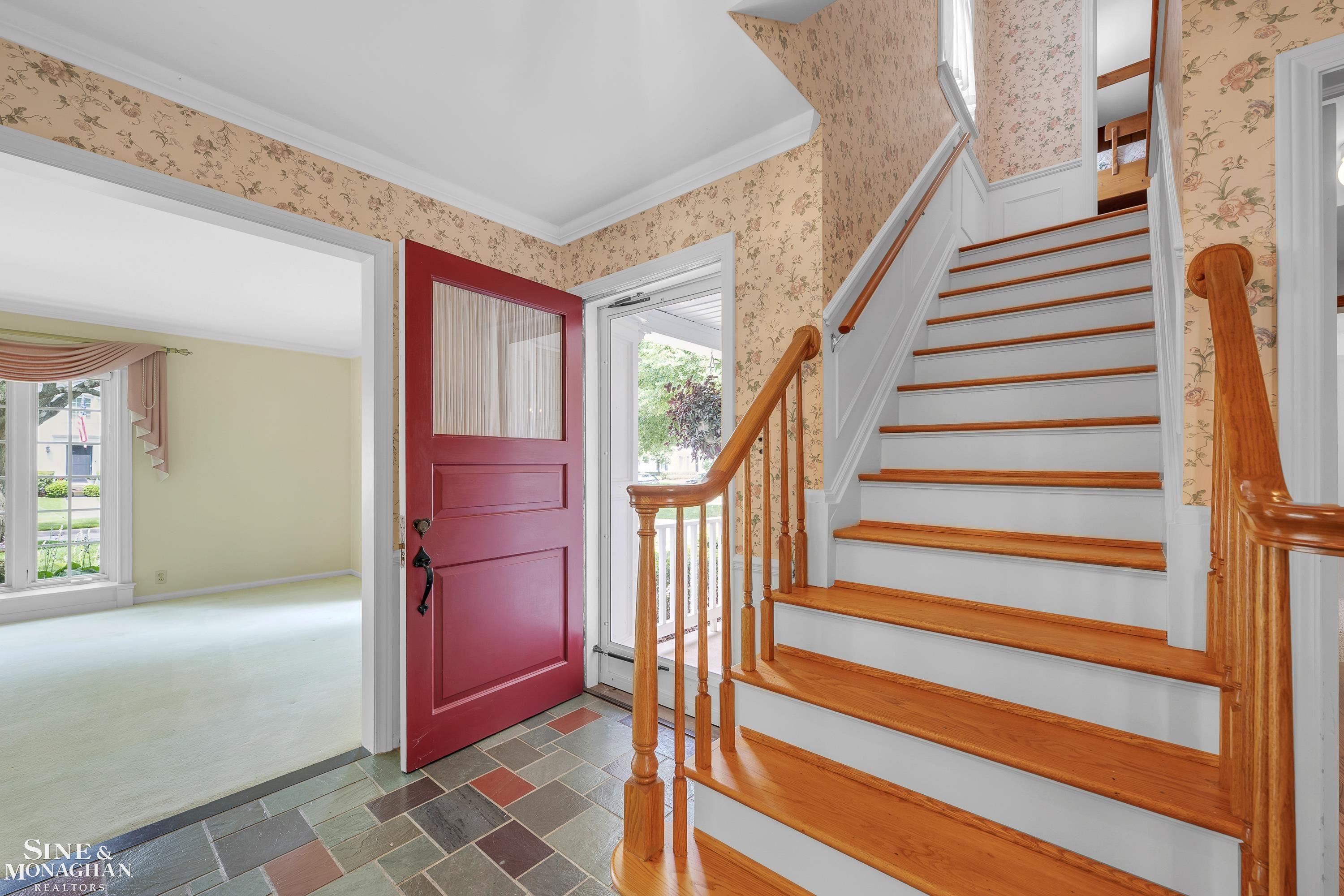 909 Hawthorne Road Grosse Pointe, MI 48236 - Photo 3 of 45 50147054-bf5ef4ab-b7b8-4b13-aafe-81ff543cfcf1.JPG
