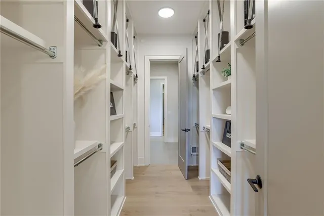 $1,322,057 | 13749 Pembroke Lane, Leawood, KS 66224