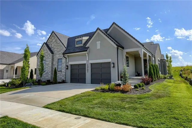 $1,322,057 | 13749 Pembroke Lane, Leawood, KS 66224