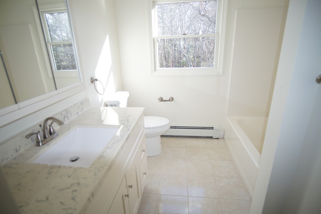 45 Flagg Swamp Road Freetown, MA 02717 - Photo 9 of 30 Gallery Image 9