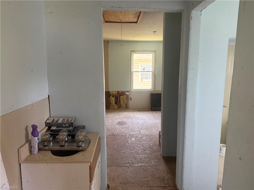 213 West Decatur Street Madison, NC 27025 - Photo 5 of 24