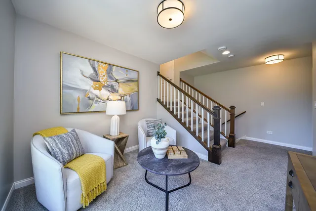 $899,000 | 4733 Roslyn Road, Downers Grove, IL 60515