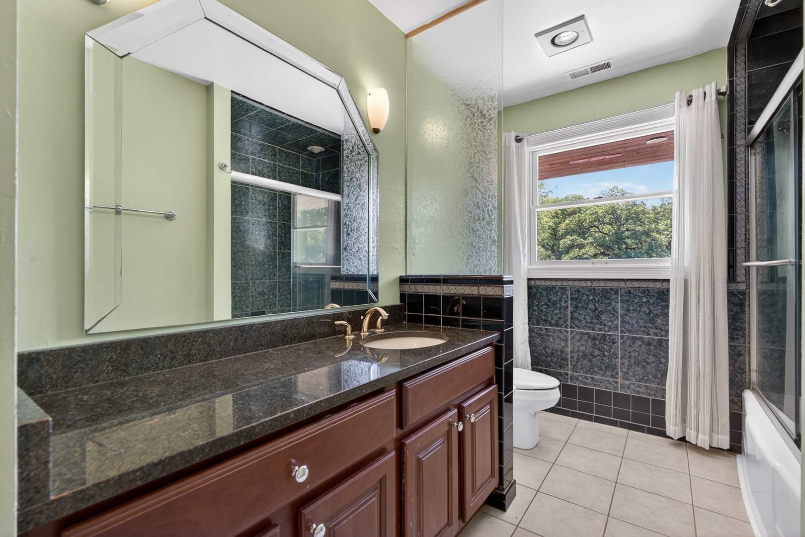 39700 North Dilleys Road Wadsworth, IL 60083 - Photo 22 of 40 Gallery Image 22