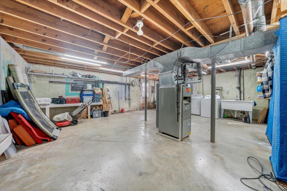 4644 Desi Road Northwest Roanoke, VA 24017 - Photo 16 of 21 34-MIB09351