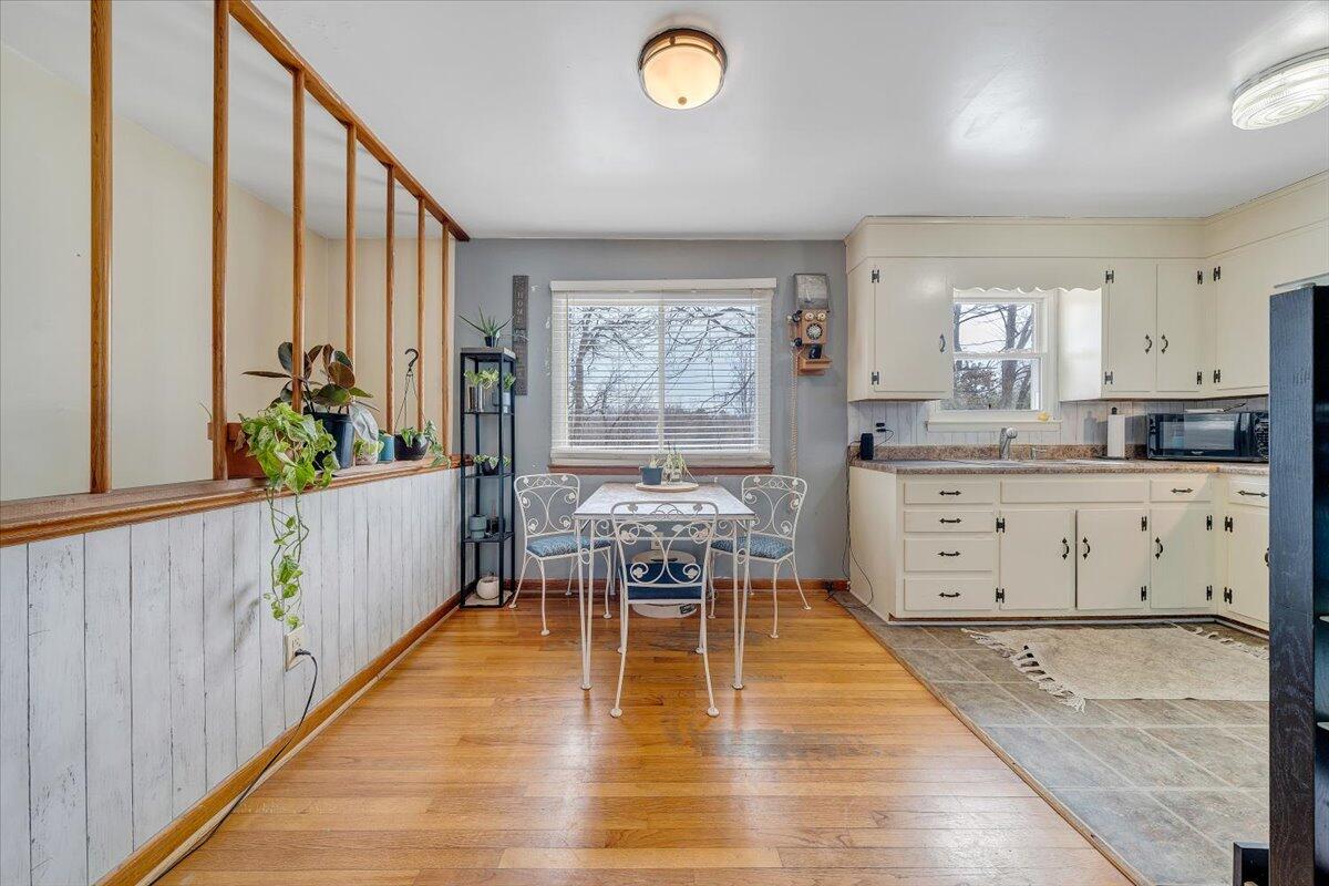 4644 Desi Road Northwest Roanoke, VA 24017 - Photo 4 of 21 07-MIB09297