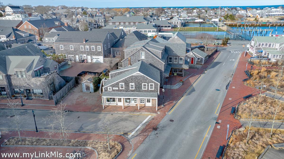 26 Easy Street, Unit 2 Nantucket, MA 02554 - Photo 5 of 13