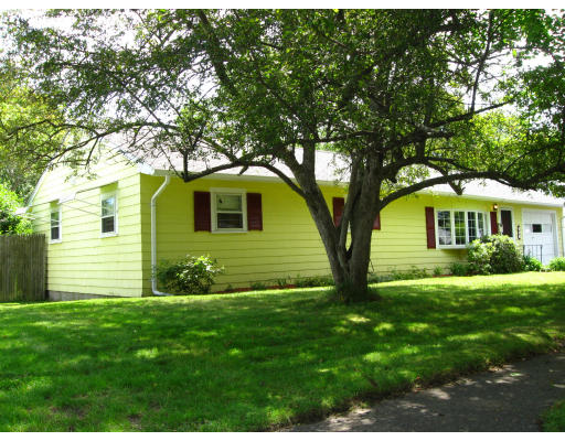 33 Miriam Road Waltham, MA 02451 - Photo 1 of 11