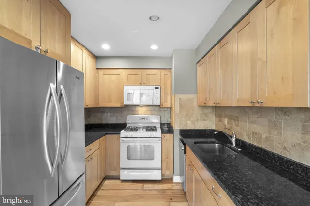 $2,500 | 7753 Patriot Drive, Unit 51, Annandale, VA 22003