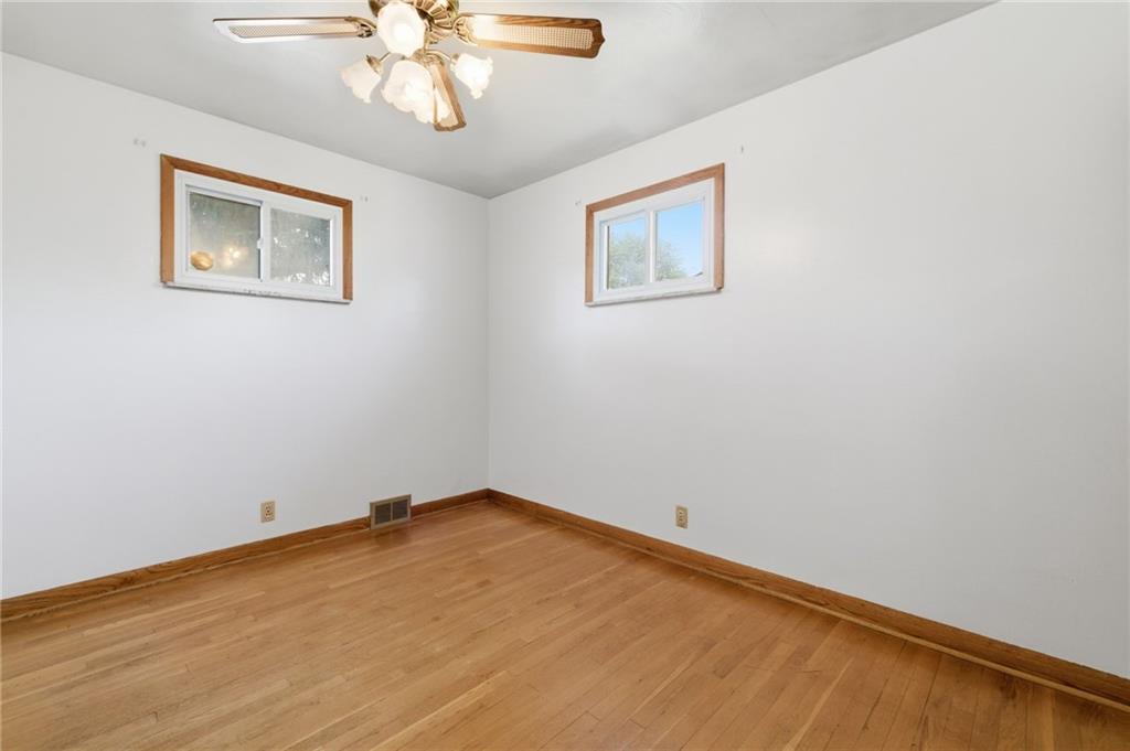 1003 Hazel Street New Castle, PA 16101 - Photo 9 of 40