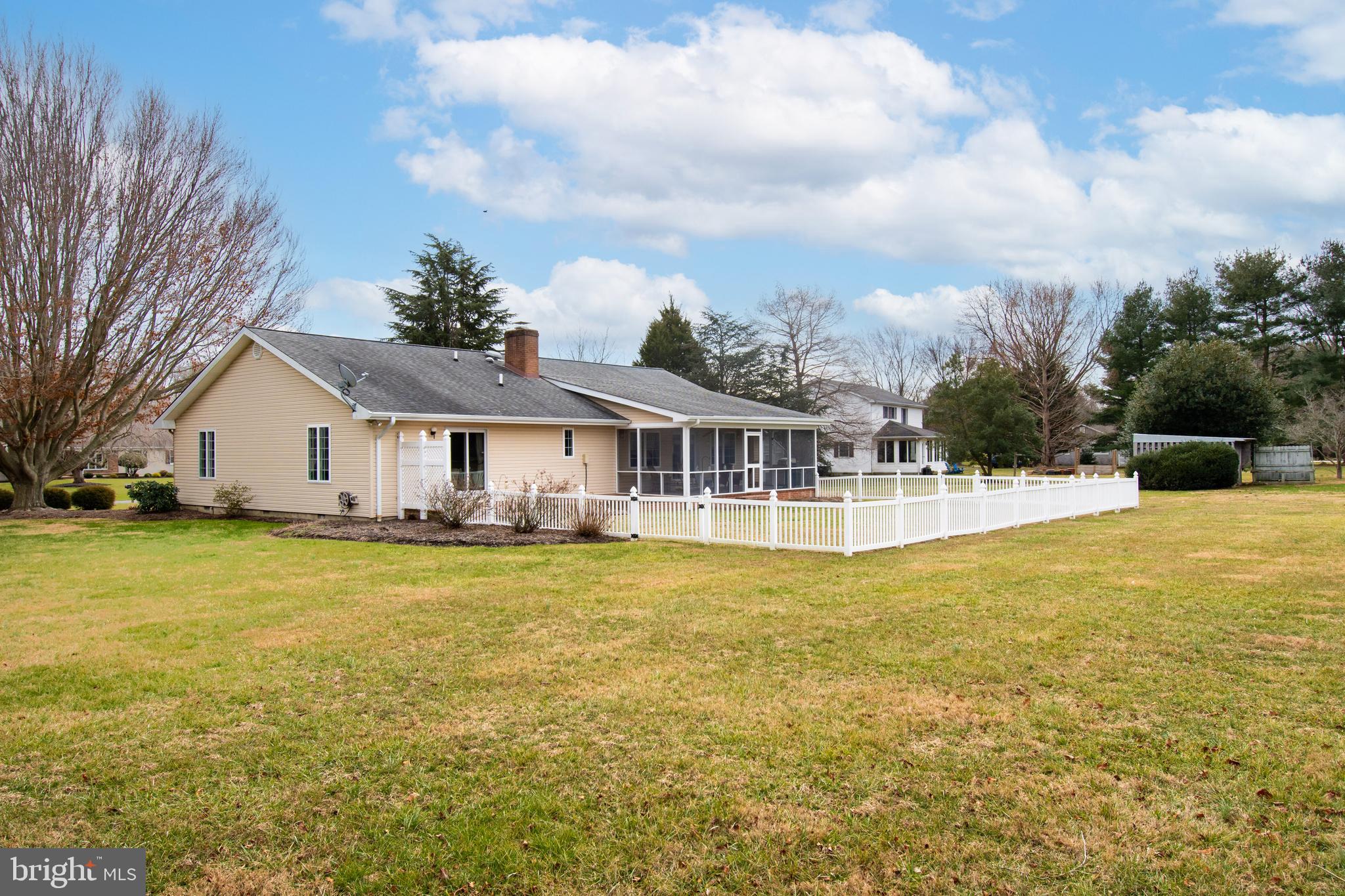 7898 Radcliffe Road Chestertown, MD 21620 - Photo 31 of 46 Fenced in area for the little friends!