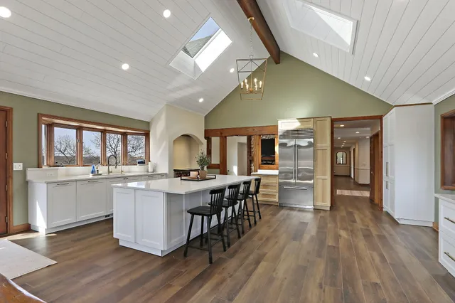 $1,750,000 | 2842 Moelter Drive, Lyons, WI 53147