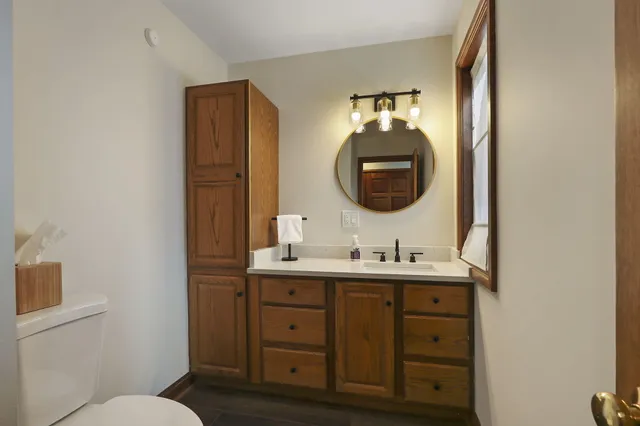 $1,750,000 | 2842 Moelter Drive, Lyons, WI 53147