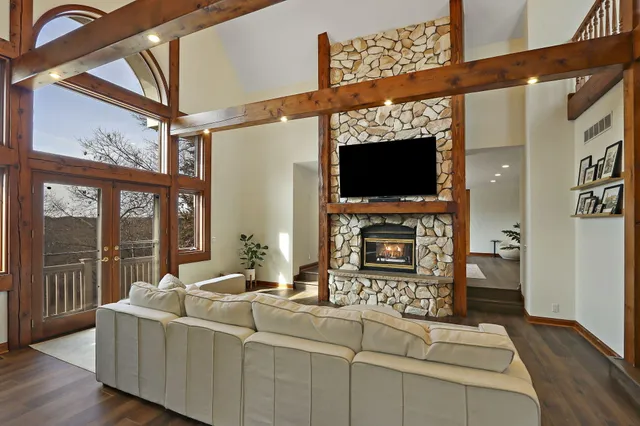 $1,750,000 | 2842 Moelter Drive, Lyons, WI 53147