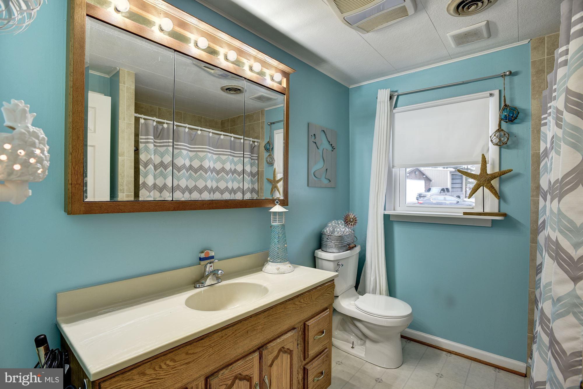 221 Dutrow Road Westminster, MD 21157 - Photo 14 of 31 Full Bath