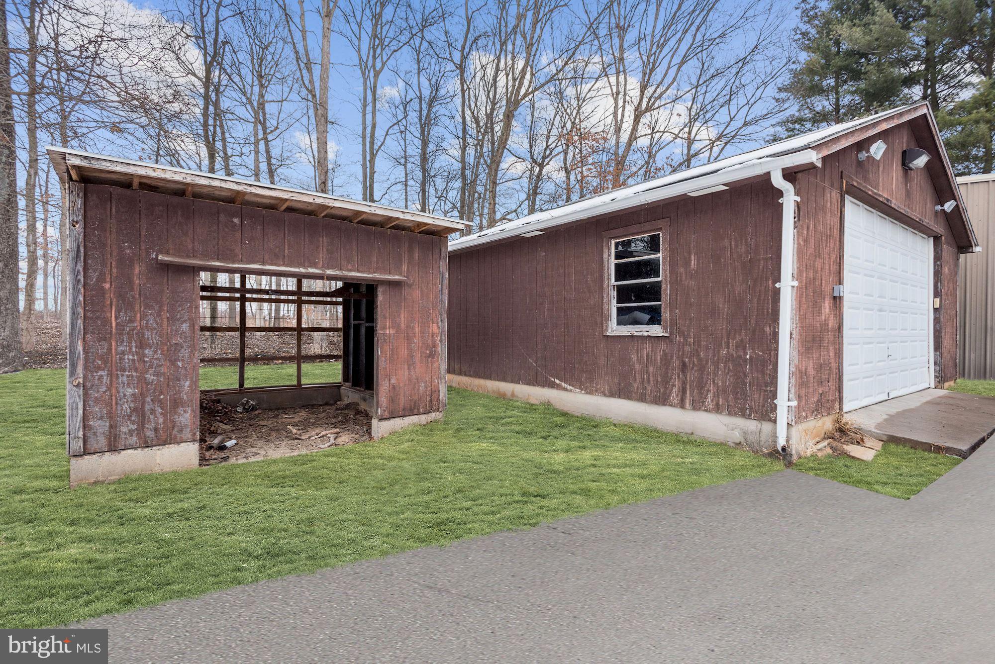 221 Dutrow Road Westminster, MD 21157 - Photo 25 of 31 Wood Shed | Two Car Detached Garage