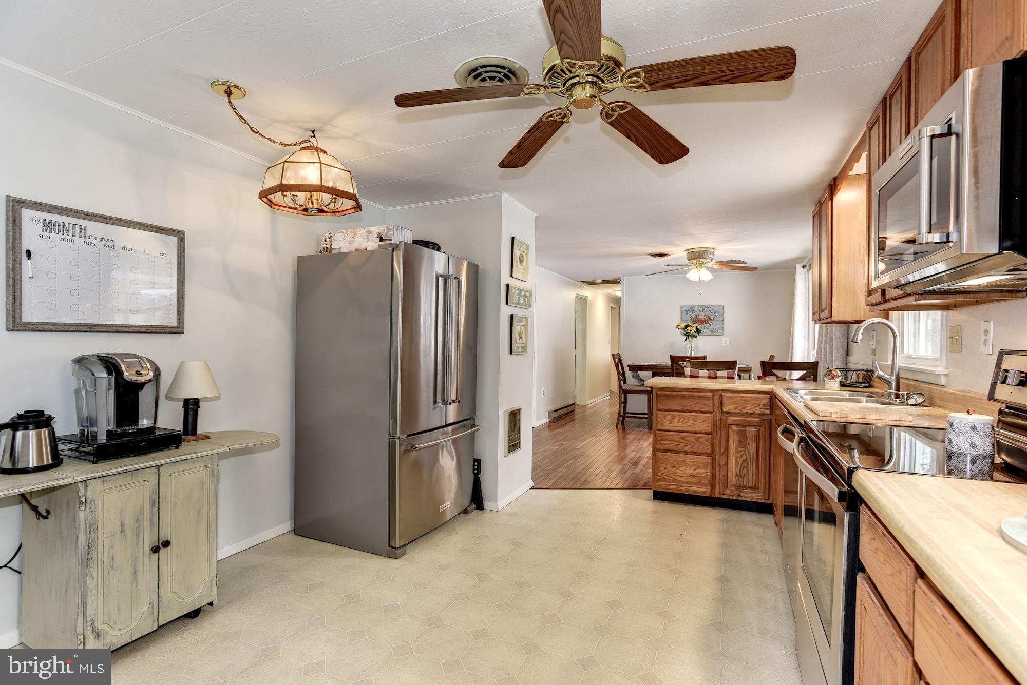 221 Dutrow Road Westminster, MD 21157 - Photo 9 of 31 Eat-In Kitchen | Stainless Steel Appliances
