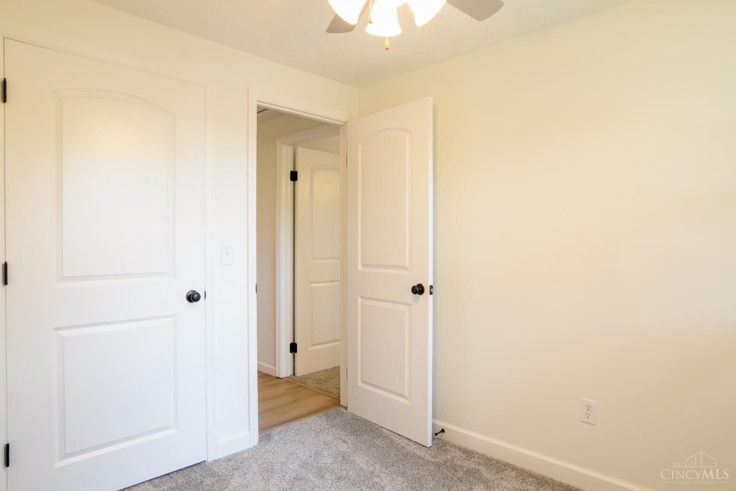 12115 Pippin Road Cincinnati, OH 45251 - Photo 25 of 41 Gallery Image 25
