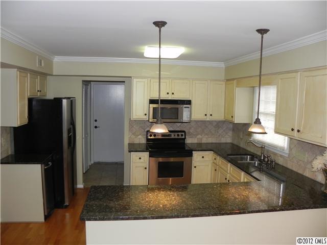 10314 Fairway Ridge Road Charlotte, NC 28277 - Photo 4 of 16