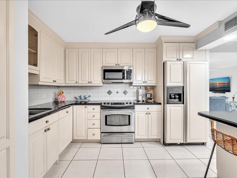 277 North Ocean Boulevard, Unit 102 Boca Raton, FL 33432 - Photo 23 of 53 10-FPP00046