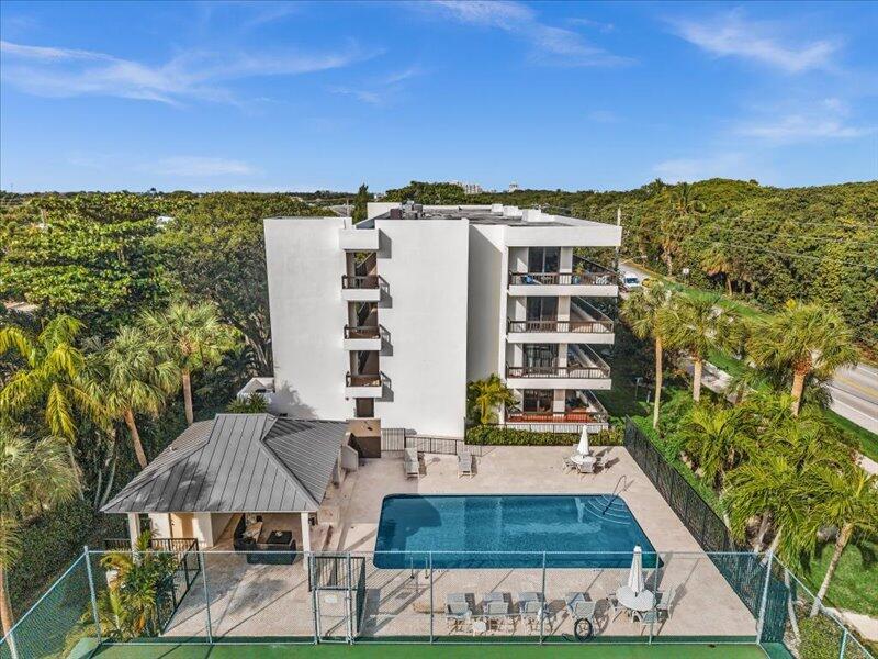 277 North Ocean Boulevard, Unit 102 Boca Raton, FL 33432 - Photo 4 of 53 47-DJI_20251218144158_0312_D