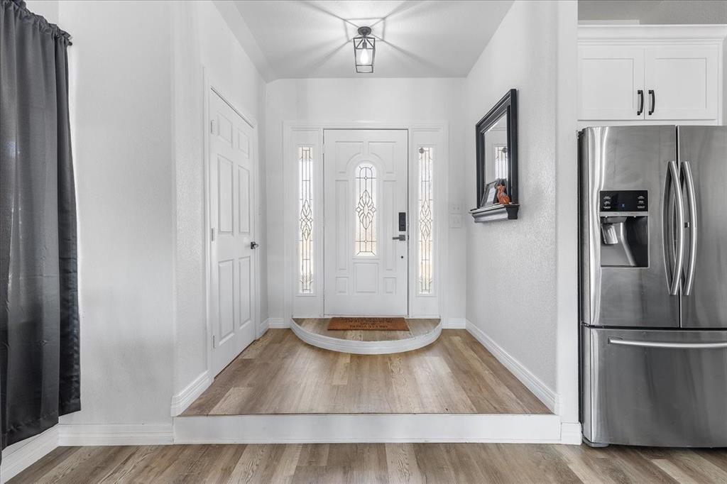 6837 Briar Road Azle, TX 76020 - Photo 5 of 39