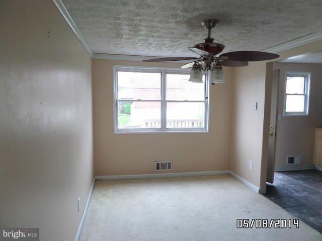 1027 Bayner Road Baltimore, MD 21221 - Photo 4 of 16 Dining Room