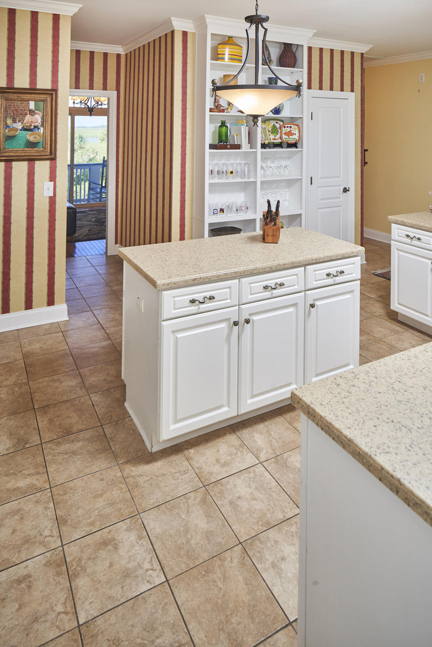 2216 Folly Road Charleston, SC 29412 - Photo 25 of 81 _MHS8872