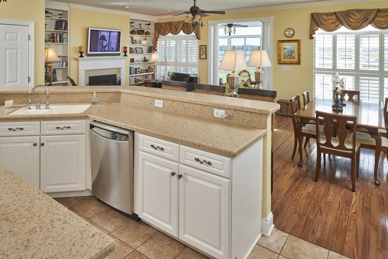 2216 Folly Road Charleston, SC 29412 - Photo 26 of 81 _MHS8873