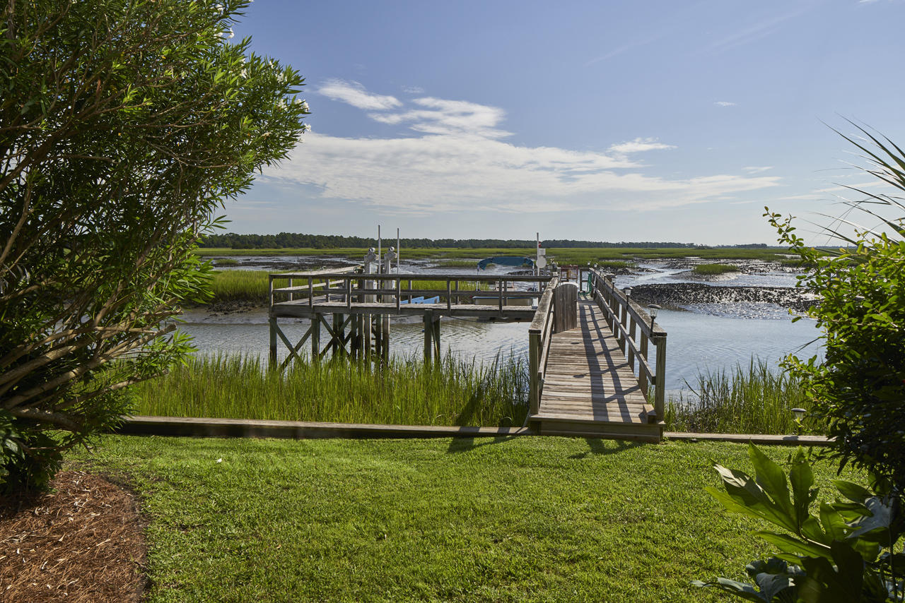 2216 Folly Road Charleston, SC 29412 - Photo 5 of 81 _MHS8830