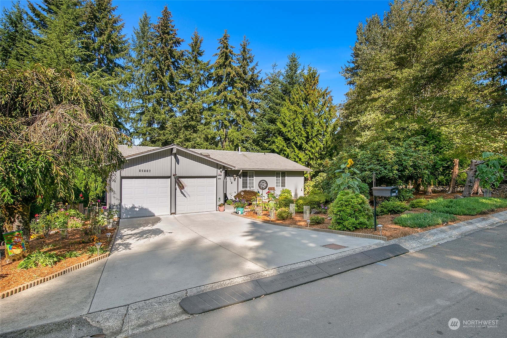12116 Northeast 68th Place, Kirkland, WA 98033 Compass