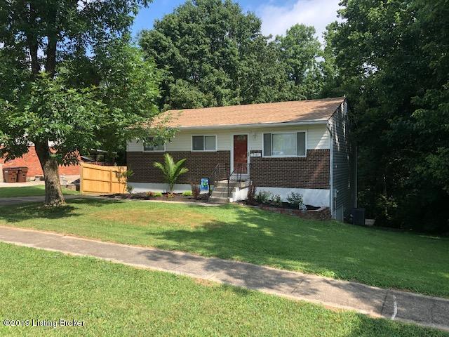 5105 Queens Castle Road Louisville, KY 40229 - Photo 1 of 27 Front View