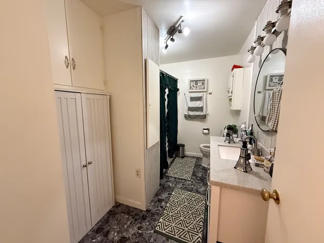 a very nice looking room with a very nice looking space