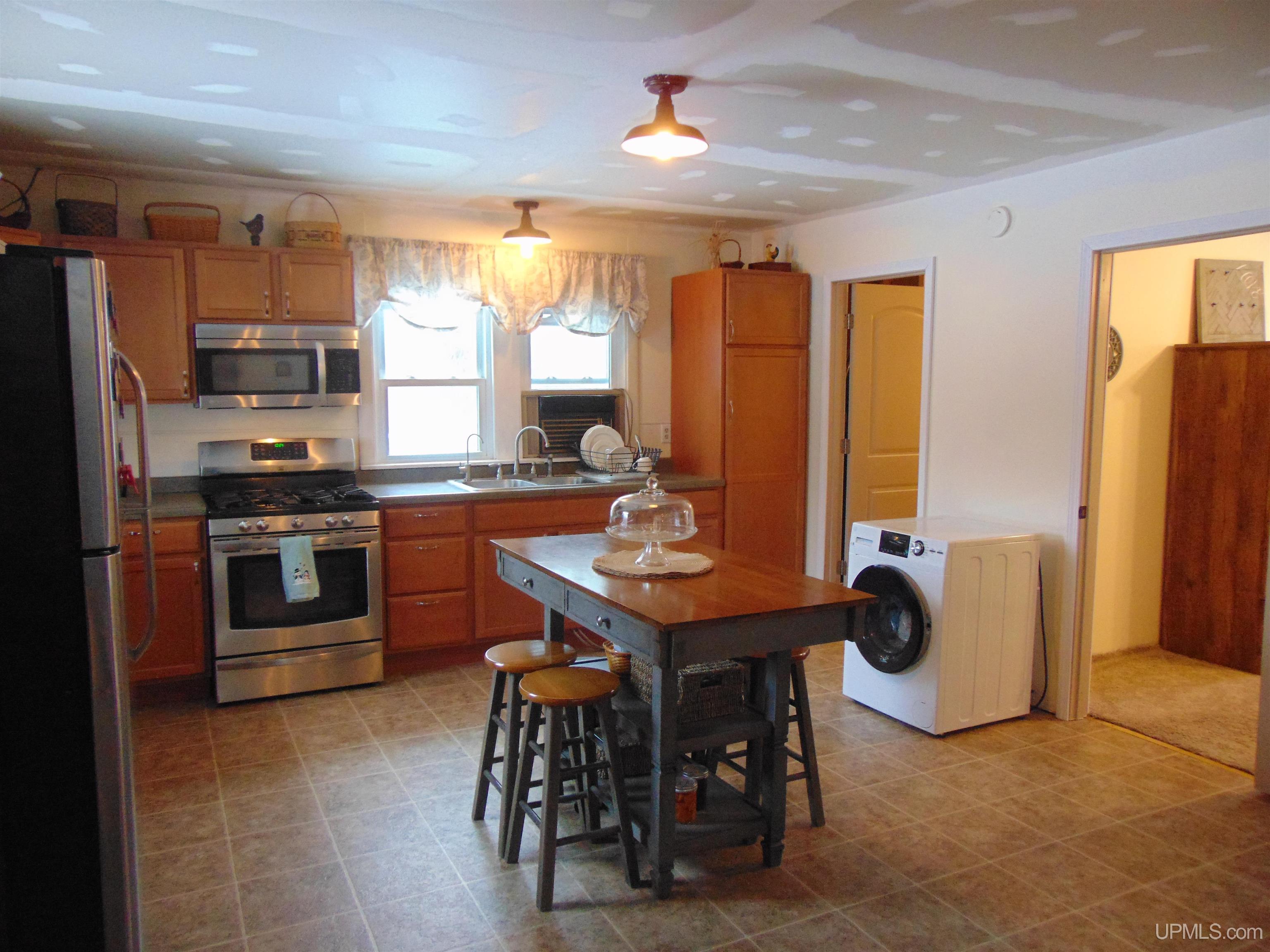 7349 East Old M28 Road Trout Creek, MI 49967 - Photo 11 of 48