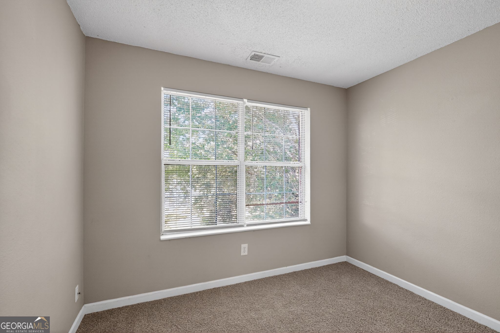 6343 Klondike River Road Lithonia, GA 30038 - Photo 11 of 36