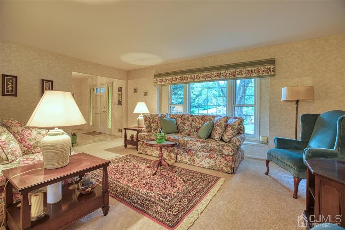 13 Overland Road East Brunswick, NJ 08816 - Photo 6 of 18 Gallery Image 6