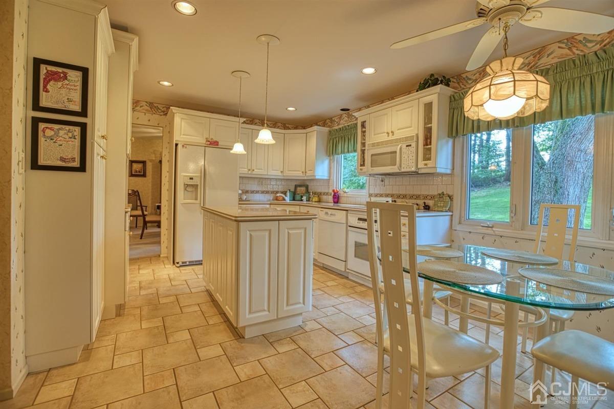 13 Overland Road East Brunswick, NJ 08816 - Photo 8 of 18 Gallery Image 8
