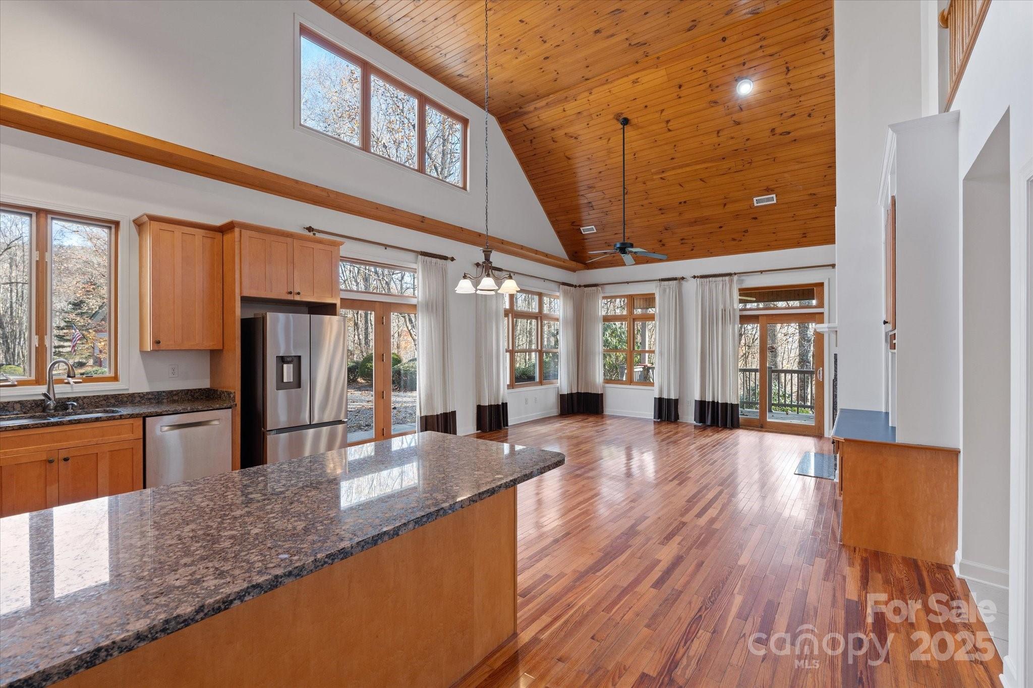 905 Old Fiddle Road Waynesville, NC 28786 - Photo 7 of 39 a lobby with furniture and window