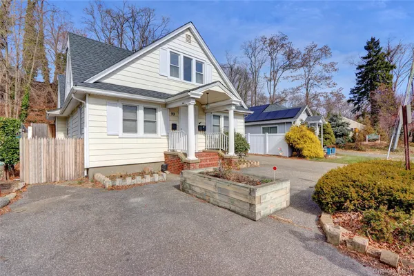 $2,800 | 99 Wall Street, Unit 2, Huntington, NY 11743