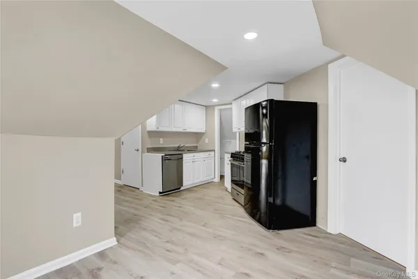 $2,800 | 99 Wall Street, Unit 2, Huntington, NY 11743